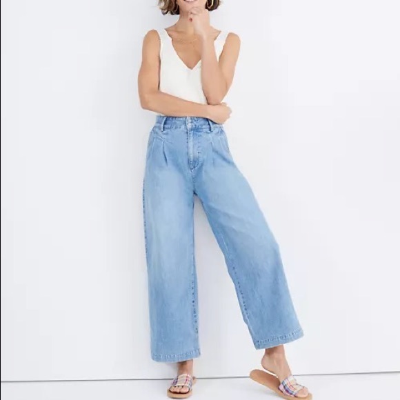 Madewell Denim - Madewell pleated wide leg crop high rise jeans in Kinnon wash Size 8 Medium